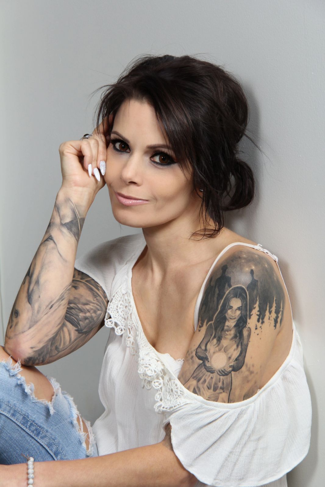 Shannon, certified laser technician and cosmetic tattoo artist